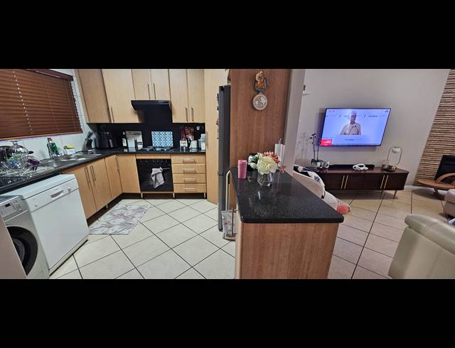 2 BEDROOM TOWNHOUSE FOR SALE IN MEYERSDAL